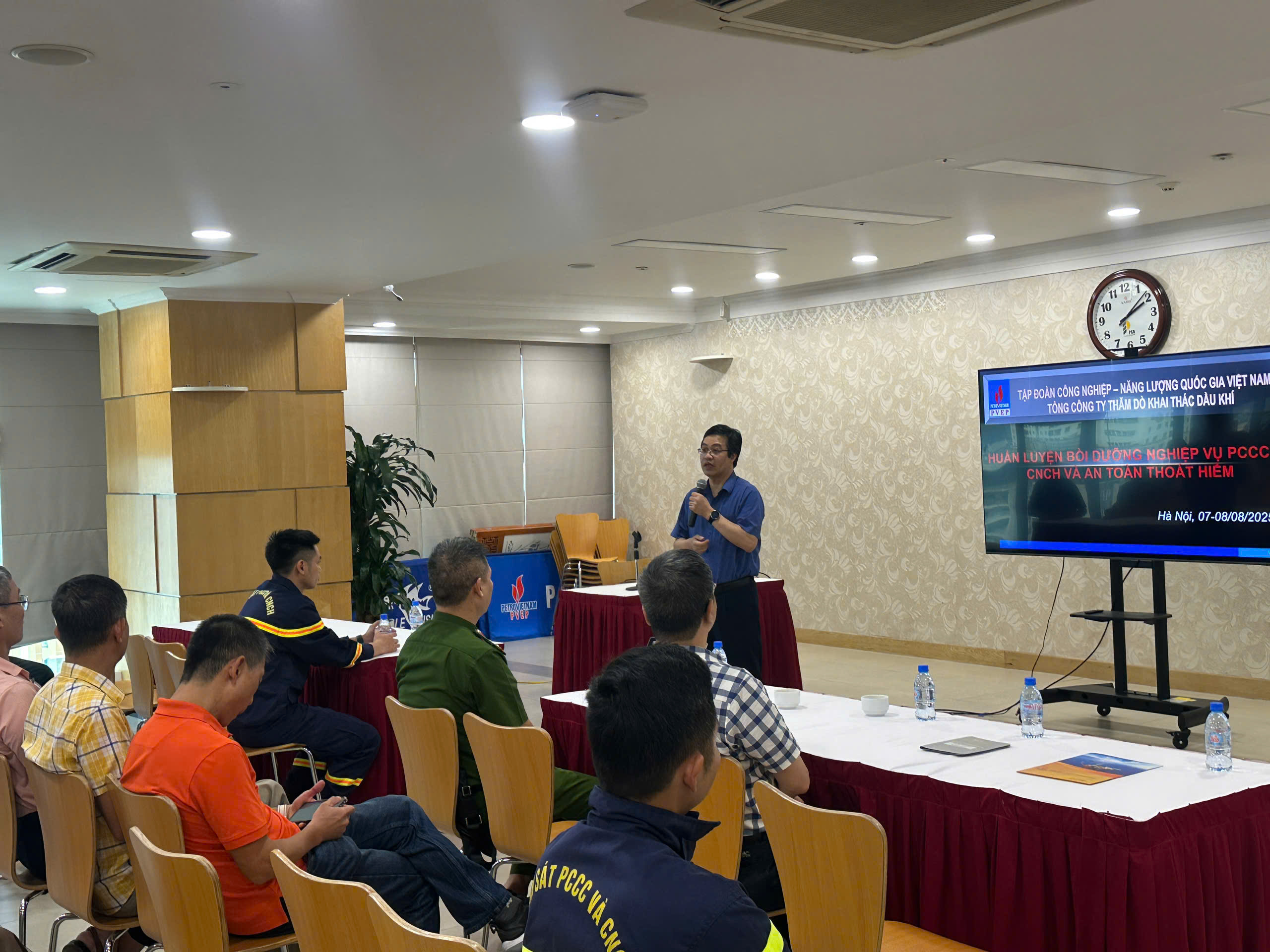 Tổng công ty Thăm dò Khai thác Dầu khí tổ chức huấn luyện, bồi dưỡng nghiệp vụ phòng cháy, chữa cháy, cứu nạn, cứu hộ  - năm 2025